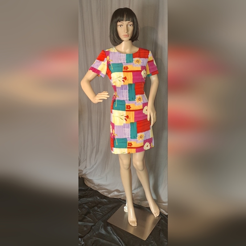 John Roberts/ bright, floral dress / 4 petite